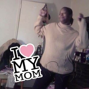 Meet your Posher, Connie